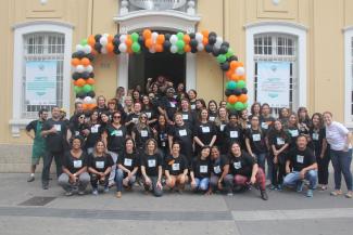 Equipe de voluntários que trabalharam no evento