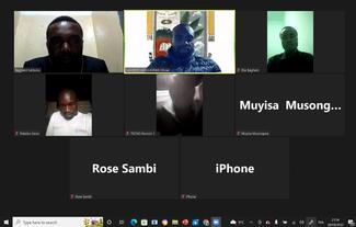 Capture d'écran des participants en ligne sur Zoom meetings.
