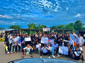 A group photograph of AVMS UofA members after the steer rally