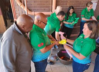 Folding of balloons for the kids